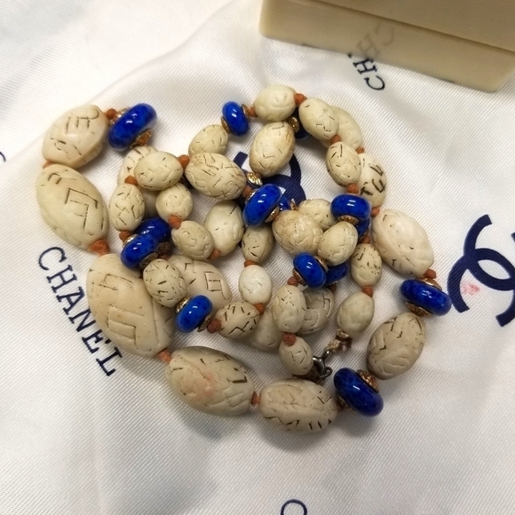 MAX NEIGER Uranium Glass Necklace - Picture 4 of 7